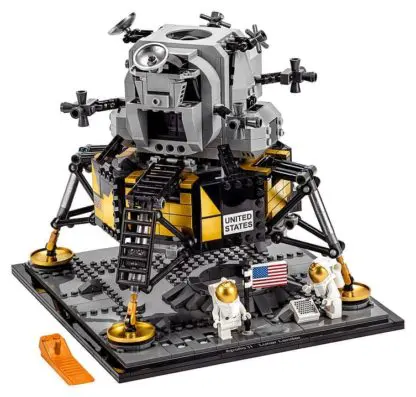 LEGO NASA Apollo 11 Lunar Lander - Image 2
