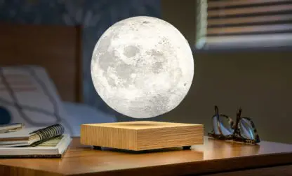 Smart Moon Lamp - Image 2