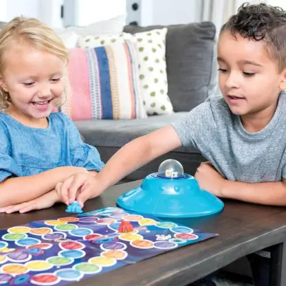 Oodles of Aliens!™ Sorting Saucer - Image 2