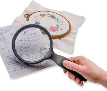 JS HandHeld™ Series 3.5-inch 2x Lens with 4.5x Spot Lens Rimmed Magnifier - Image 3
